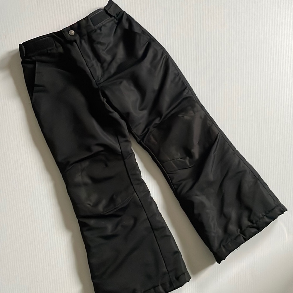 Swiss tech snow pants. Black with pink lining. Girls size medium 7/8